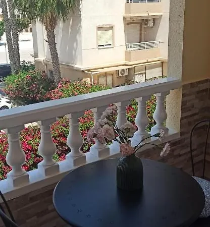 Apartment 2 Bedroom *